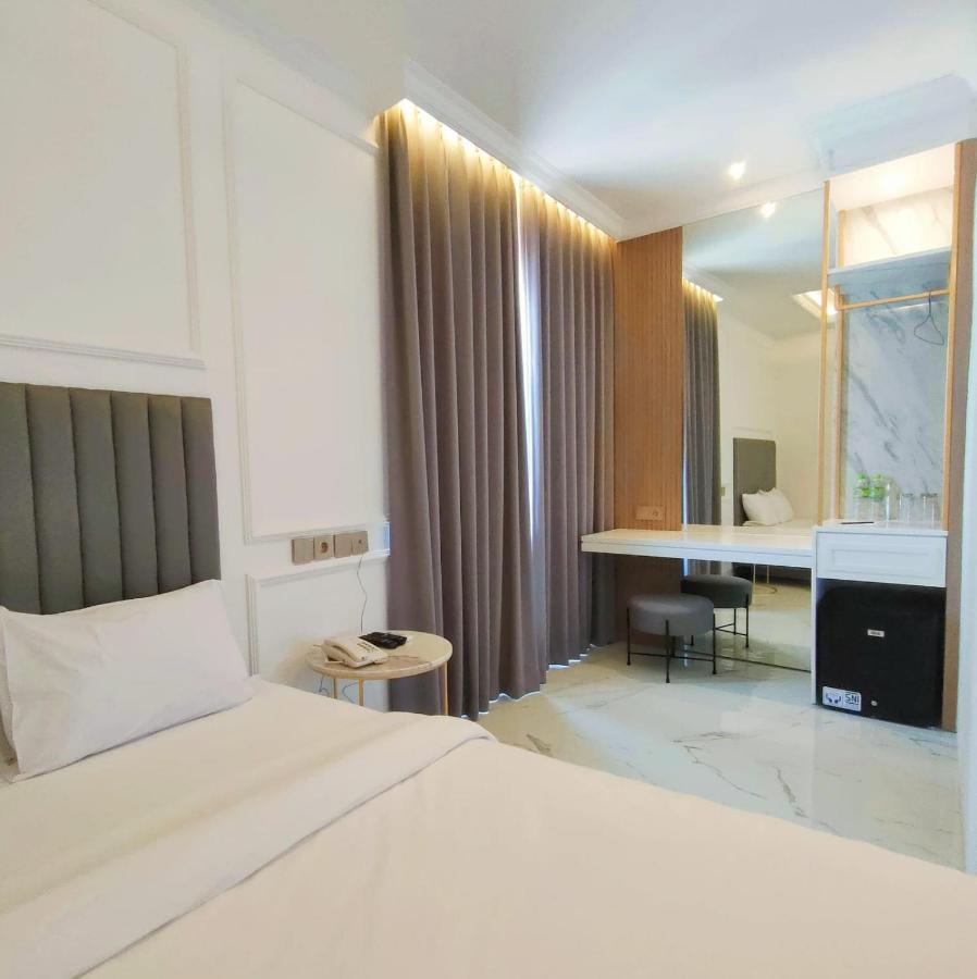 Kala Hotel Semarang Jomblang Kültér fotó